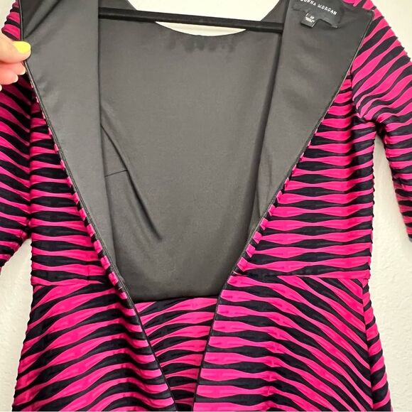 DONNA MORGAN comfy stretchy geometric dress 💗🖤size 10 - Picture 2 of 7